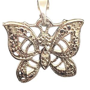GIFFIH Sterling Silver Clear CZ Filigree Butterfly Pendant